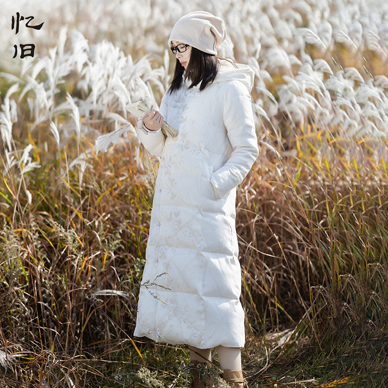 国风偏襟绣花中长款羽绒服女冬季
