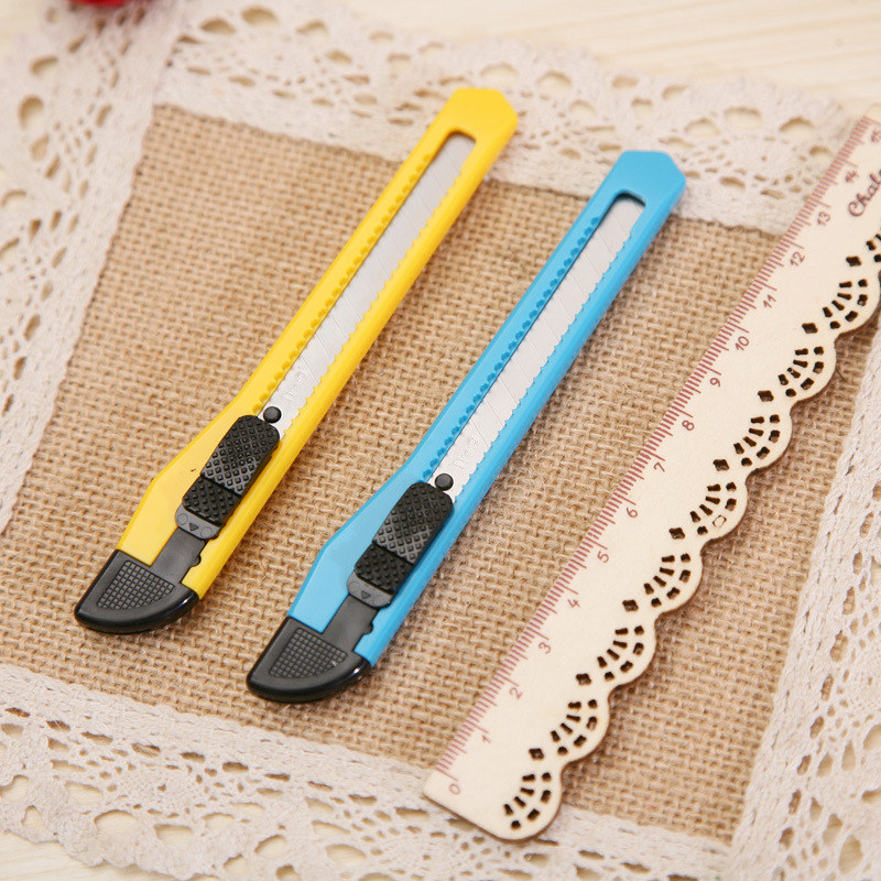 美工刀小号裁纸刀办公裁剪用品 小学生diy削笔裁纸刀 手工材料刀|ruв категории электронный словарь/электрический бумажных книг/канцелярские принадлежности, вырезать товаров, нож - от Buy2taobao.com для оказания профессиональной услуги покупки агента Taobao