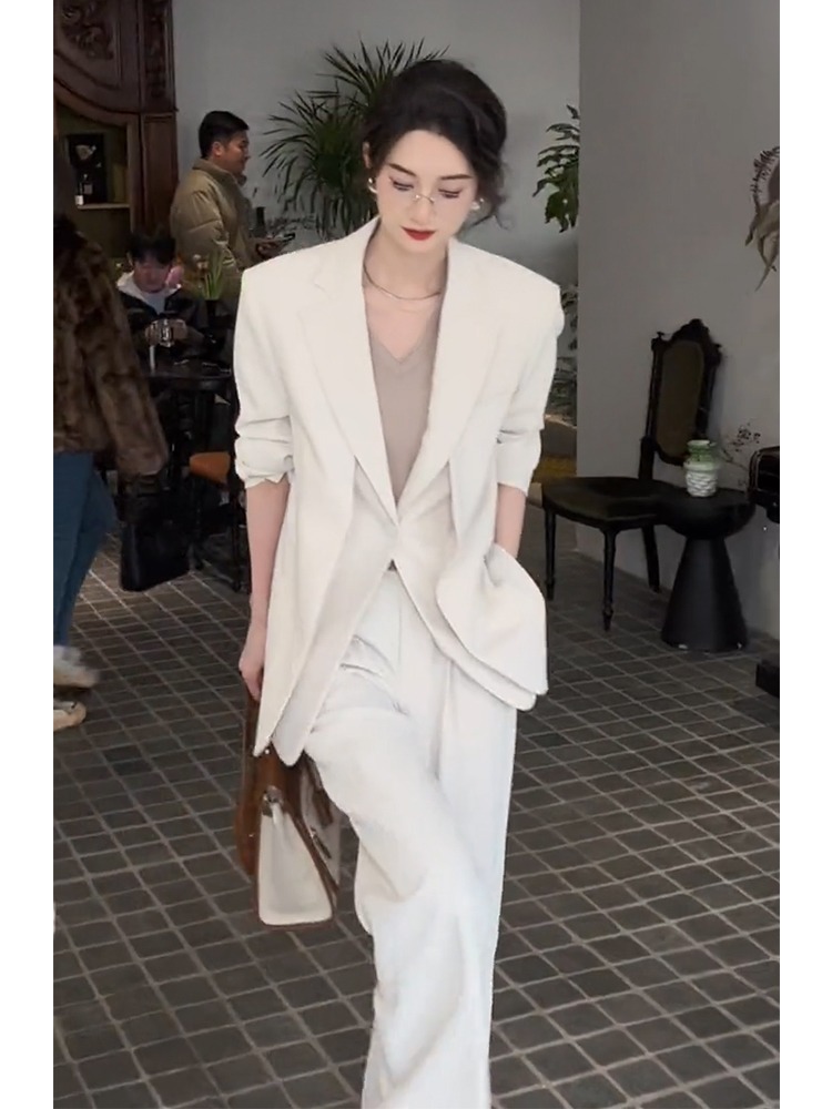 白色设计师女士御姐西装高级感工作服职业气质套装2025新款正装秋