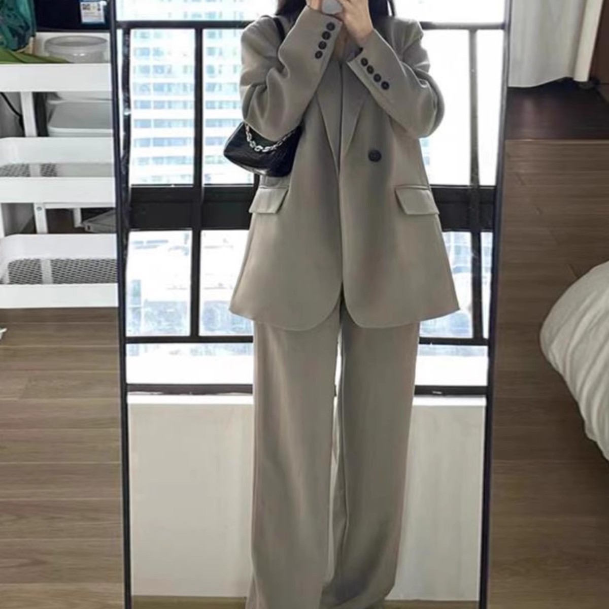 灰色小西装套装女大学生2025新款高级感西服外套阔腿裤慵懒风休闲