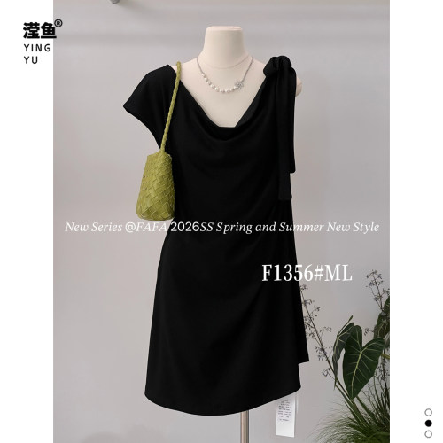 FAFAF1356大码V领设计感连衣裙