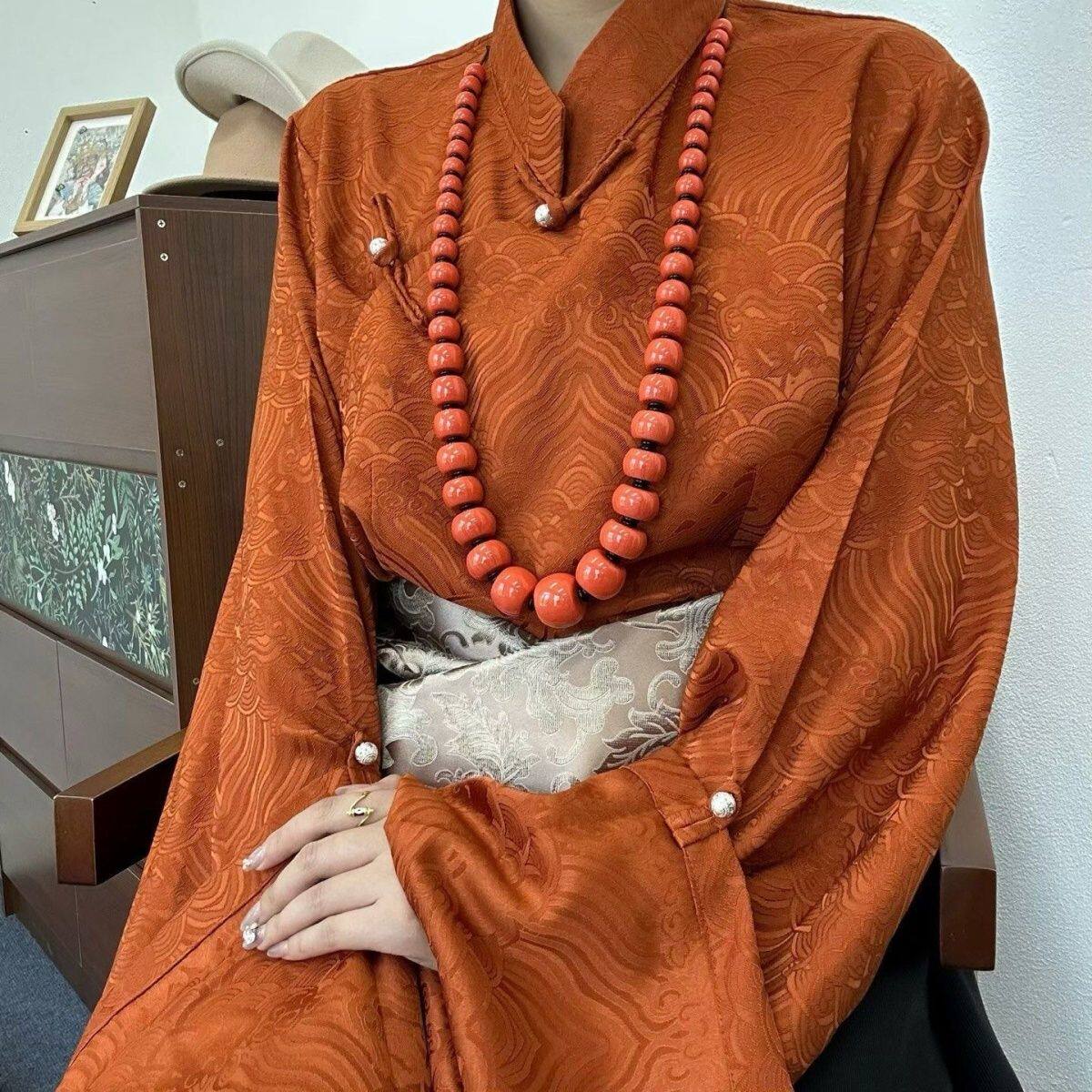 西藏服装藏式上衣女士衬衣藏族民族藏袍搭配新款衬衫百搭藏装