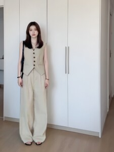 夏季套装女高级感冷淡系时尚小香风时髦洋气西装马甲阔腿裤两件套