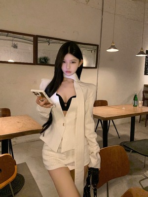 韩版条纹飘带西装外套短裤两件套