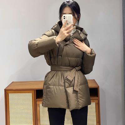 超轻柔软加厚收腰连帽棉服外套