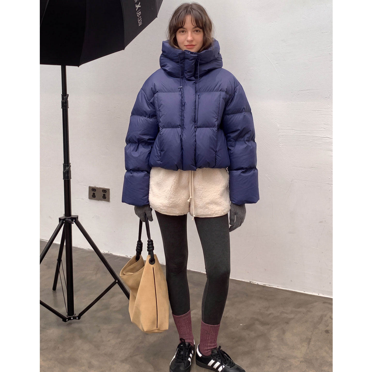 【送运费险】蓝色短款连帽棉服女