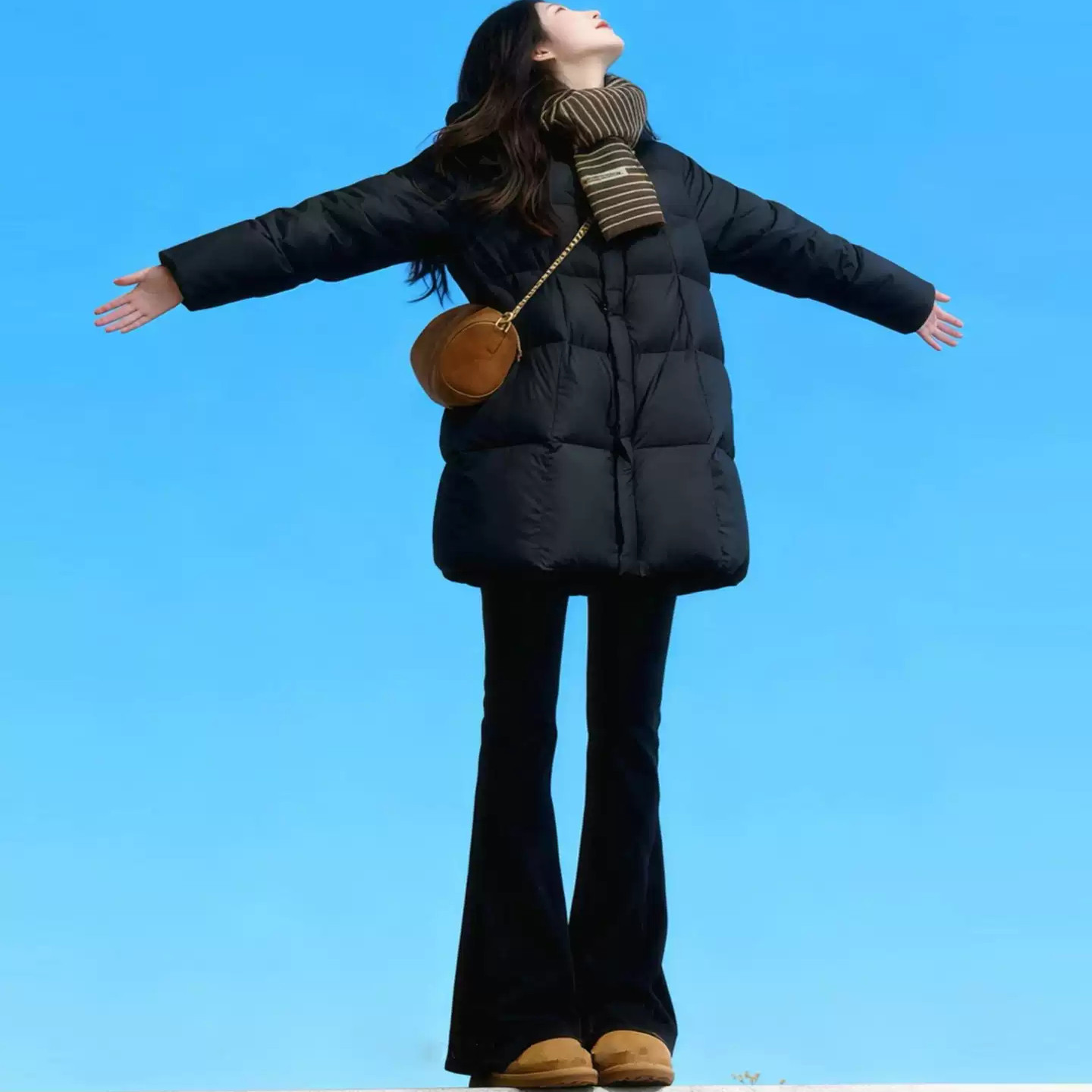 韩系减龄黑色棉服女冬季2026新款巨好看的小个子中长款棉衣外套女