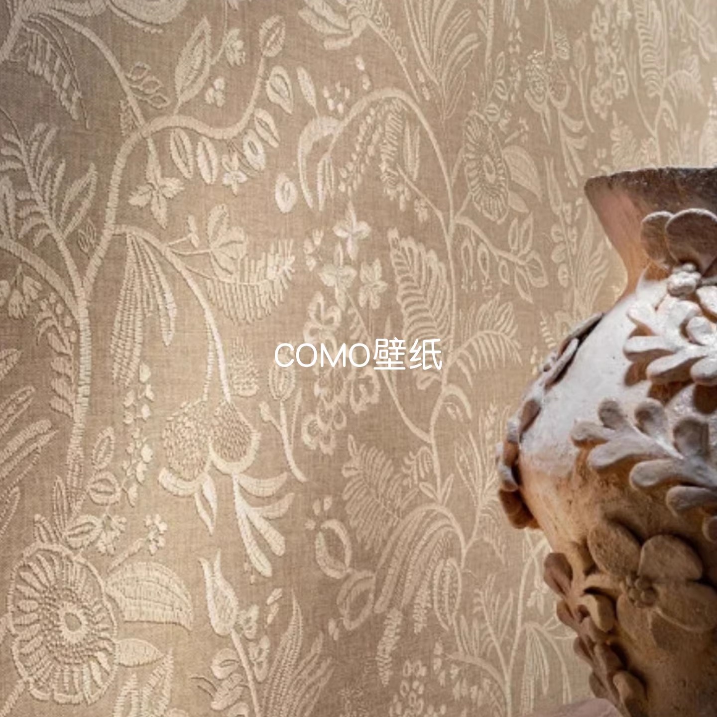 CASAMANCE法国进口PASTEL田园风刺绣花卉PVC压纹墙纸壁纸76960100