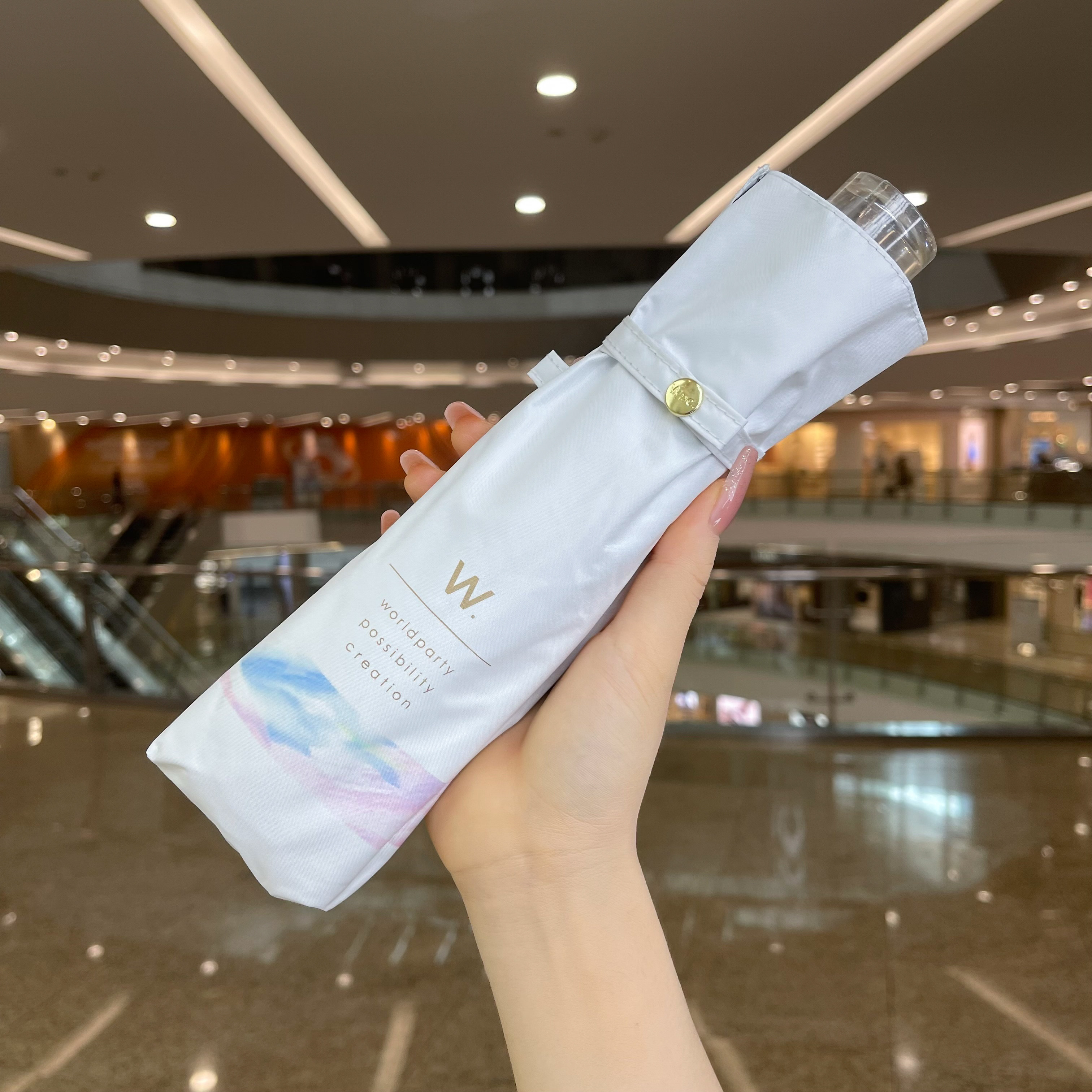 日本Wpc.幻彩防晒紫外线UV伞亚克力三折黑胶超轻晴雨两用遮太阳伞