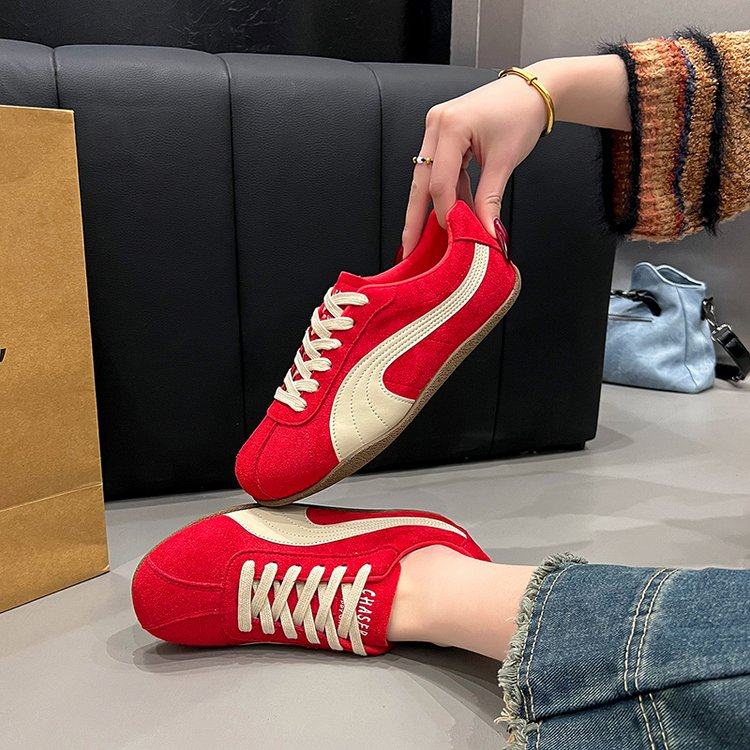 红色薄底德训鞋女2026春季爆款绒面休闲舒适鞋百搭休闲运动板鞋子,女鞋,时尚休闲鞋,淘宝优惠券,粉丝福利购,淘宝优惠卷
