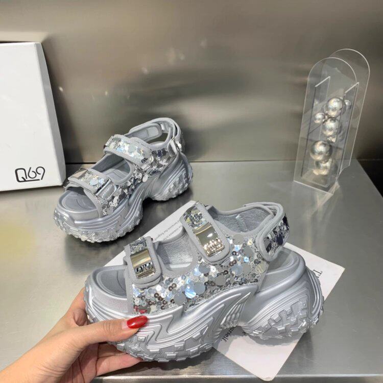 网红亮片老爹运动凉鞋女夏外穿厚底2025新款夏季魔术贴时尚罗马鞋