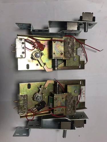 杂物电梯鸿达三特亿成东旭原厂电磁锁总成 开锁控制器 ，开锁按钮