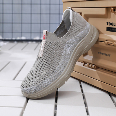 布瑞京12322大码飞织休闲透气运动男鞋中年网鞋