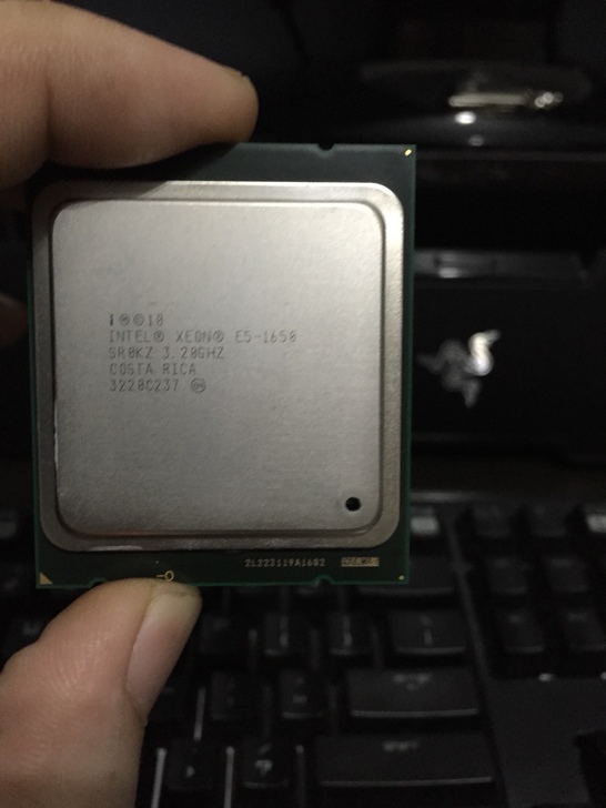 至强e5-1650v1 cpu正式版 6核心12线程 LGA2011接口，适用于X79主板，不锁倍频，可超频，参数等同于i7-3930k，