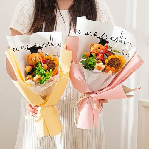 Dr.Bear Graduation Crochet Flower Bouquet Artificial Sunflow