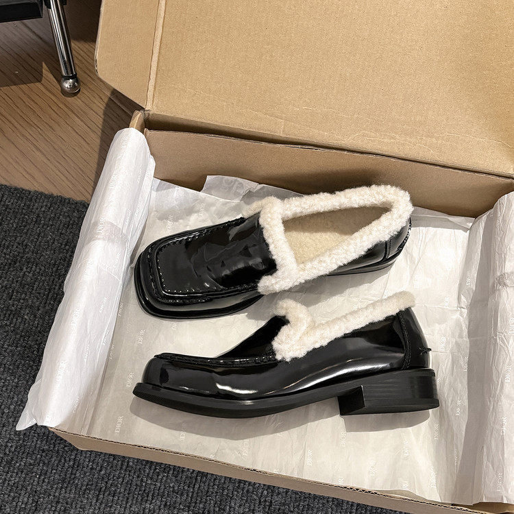 方头方跟TPR(牛筋）胶粘工艺人造长毛绒深口单鞋