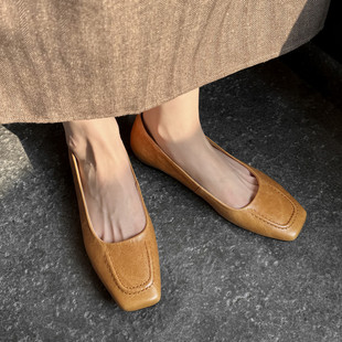 方头平底TPR(牛筋）胶粘工艺头层猪皮浅口单鞋