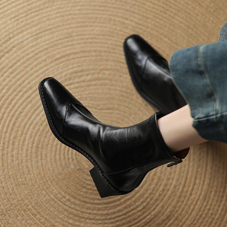 方头粗跟橡胶胶粘工艺冬季时装靴