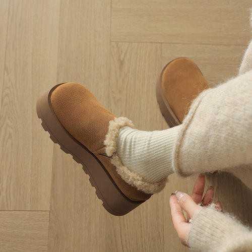 圆头松糕底橡胶人造长毛绒牛反绒（磨砂皮）深口单鞋