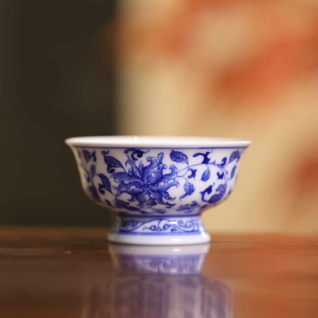 九段烧-妙手青花缠枝莲高脚杯