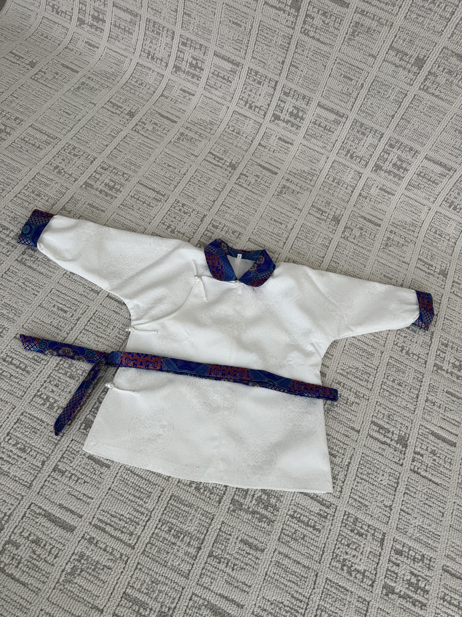 儿童蒙古服男女童日常生活装手工蒙古袍舞蹈演出服舞台春秋服新品