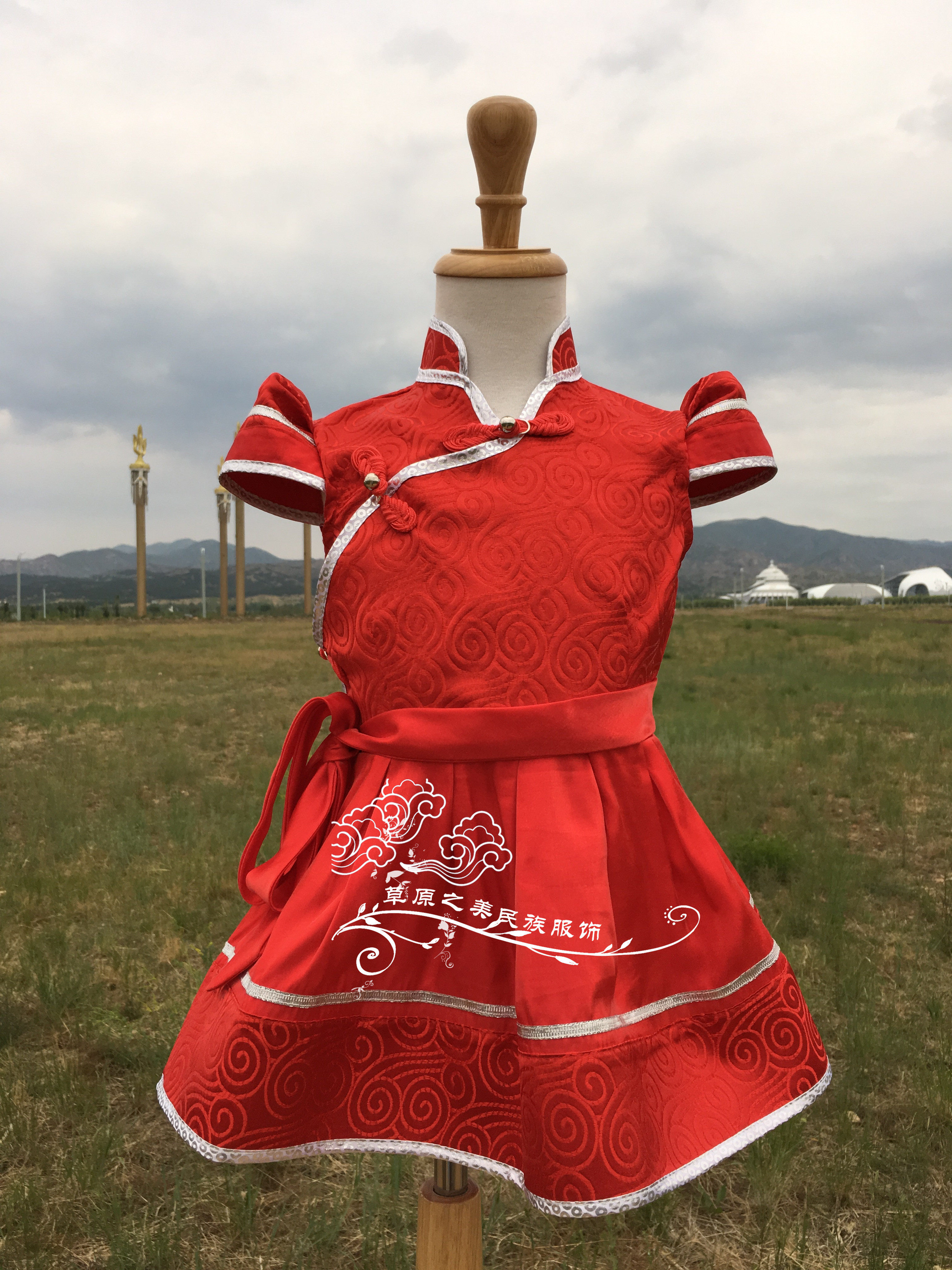 夏季短袖日常生活装蒙古袍新品