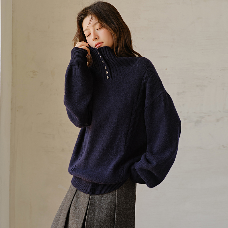 思诺芙德高领纽扣绞花绵羊毛衫