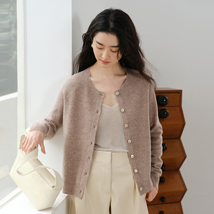 思诺芙德羊毛开衫外搭25秋冬新款圆领毛衣外套女软糯叠穿针织衫