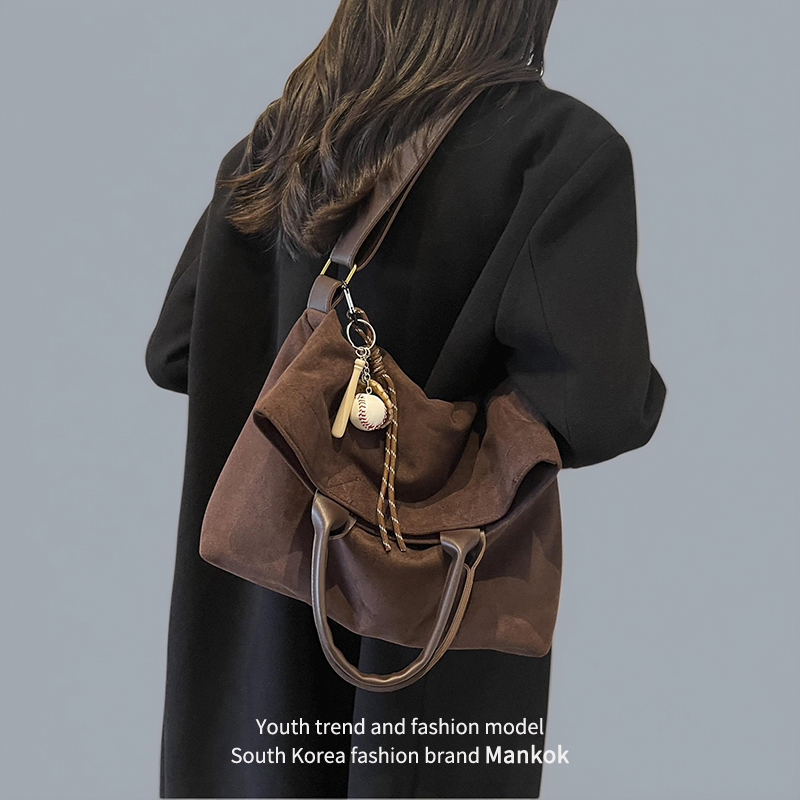 Mankok高级感大容量包包女2025新款单肩斜挎包轻奢小众通勤托特包