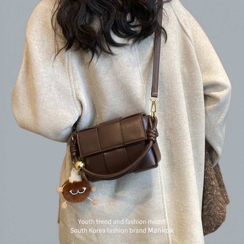 Mankok今年流行包包女潮新款高级感小众设计斜挎包编织手提小方包,箱包皮具/热销女包/男包,通用款女包,淘宝优惠券,粉丝福利购,淘宝优惠卷