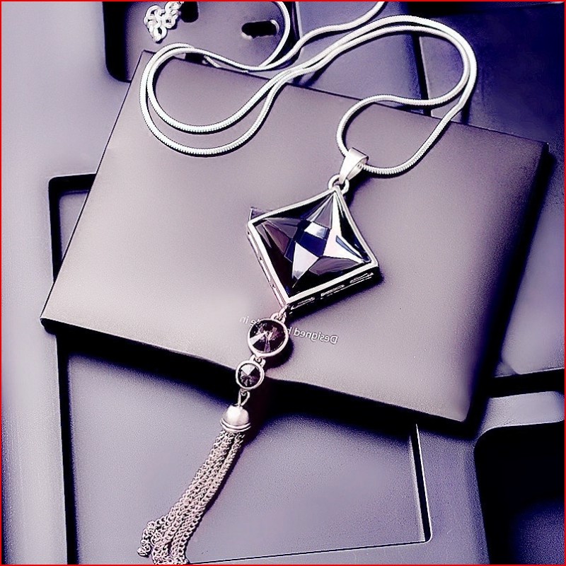 Necklace decoration pendant female long version of sweatshirt Clothing Pendant Brief 100 matching Ornament simple and generous