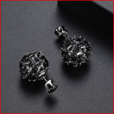 Gift Loo and America Wind Dust Circular Earrings Earrings Earrings zircon Inlaid Temperament Ear Pin Han T Fashion Aaa Manufacturer