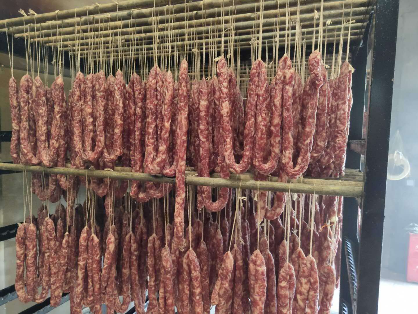 湖南无色素原味烟熏腊肠包邮