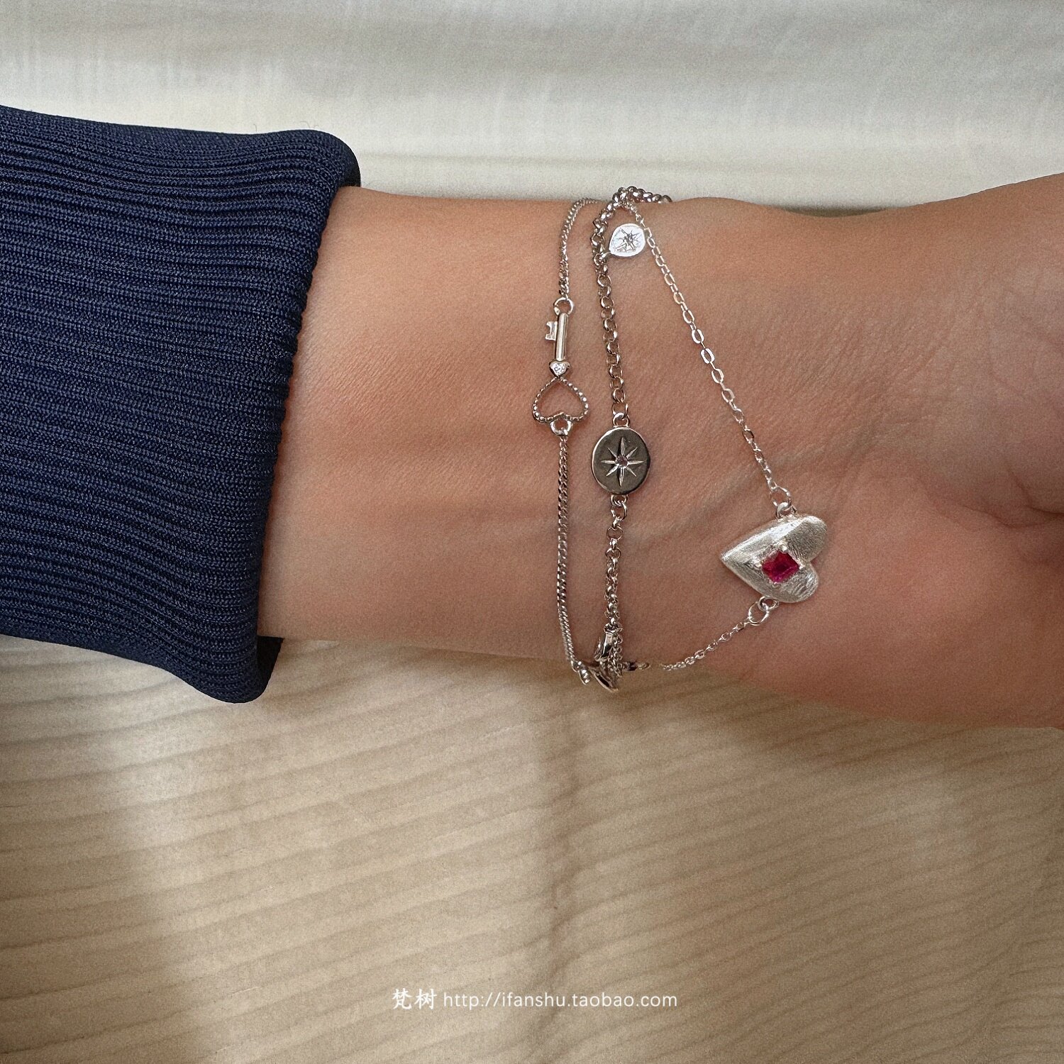 梵树For handmade-《时间的礼物》S925钥匙手链 芒星吊坠手链