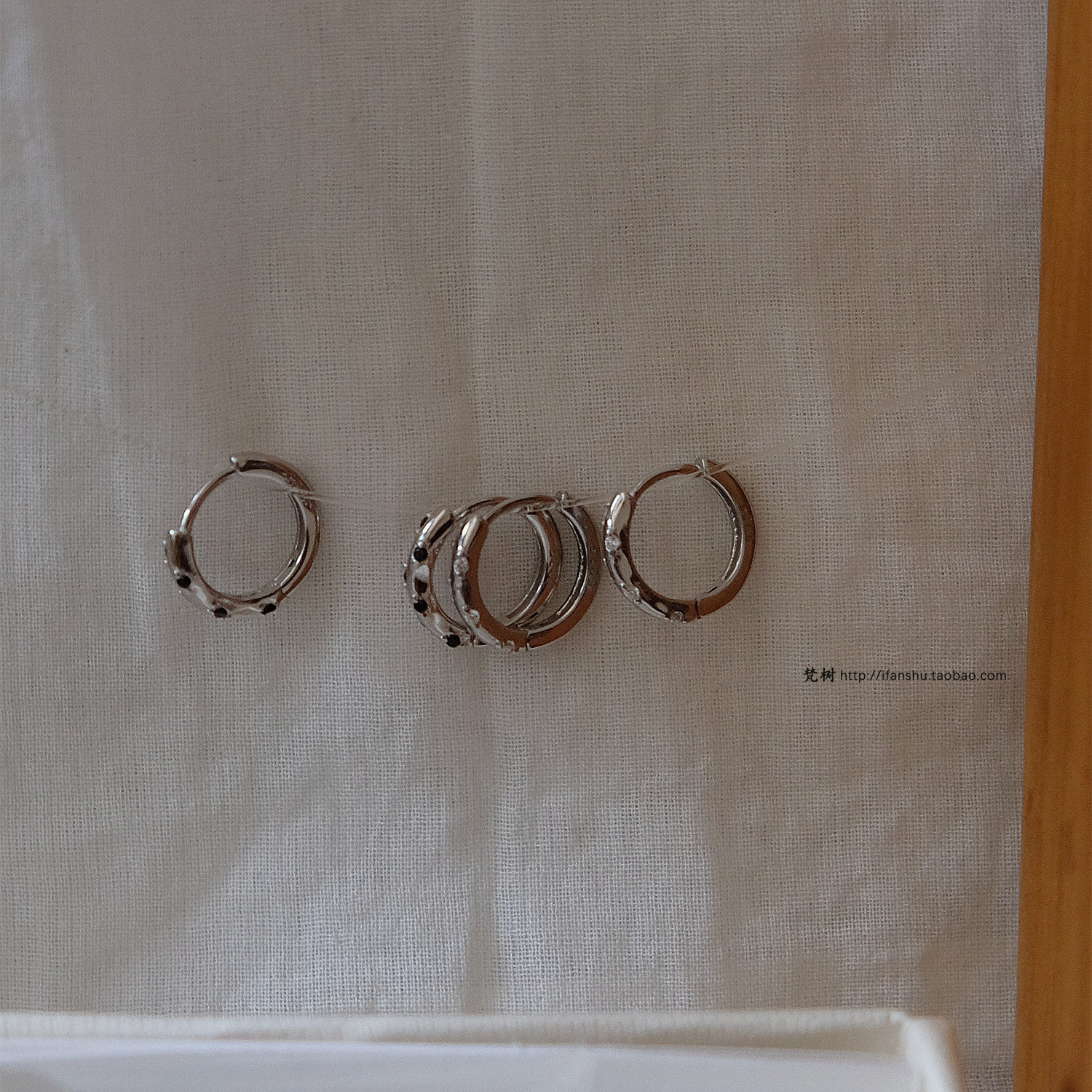 S925纯银小圆耳圈闪闪锆石耳环