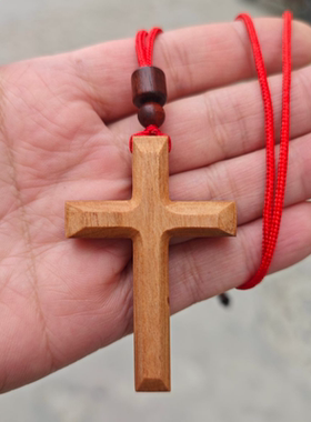 红绳桃木十字架平安情侣毛衣链