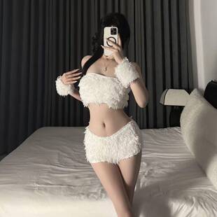 又纯又欲奶fufu毛毛穿搭一整套性感抹胸上衣低腰热裤 甜美辣妹套装