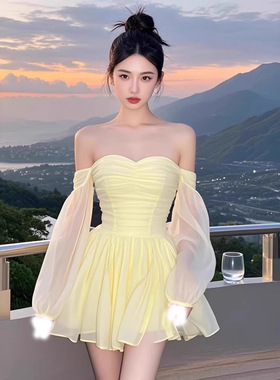 黄色一字肩褶皱设计连衣裙女新款法式气质名媛千金A字短裙TZ5416