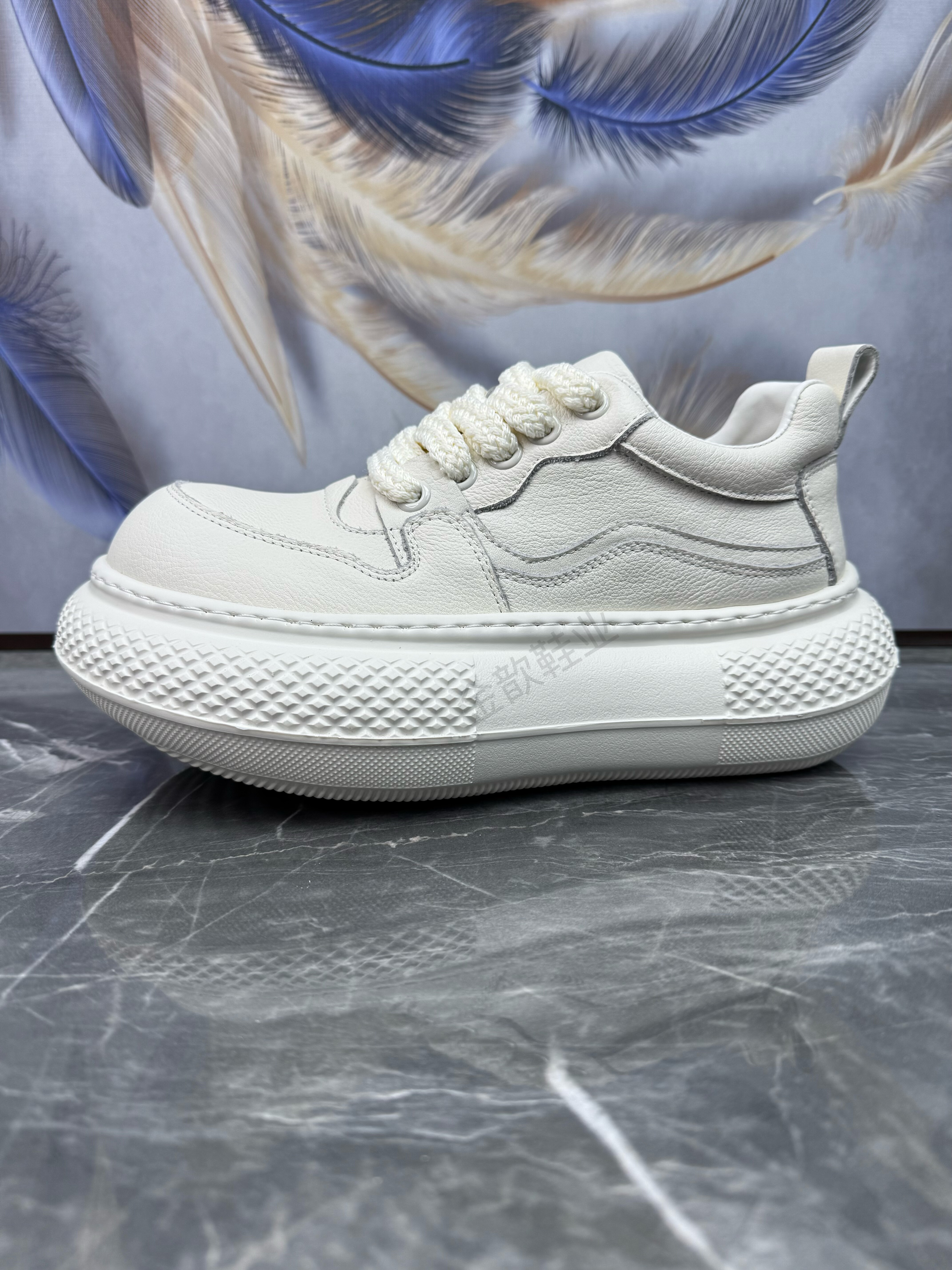 男鞋2026春季新款头层牛皮轻便厚底增高真皮透气潮流百搭休闲皮鞋