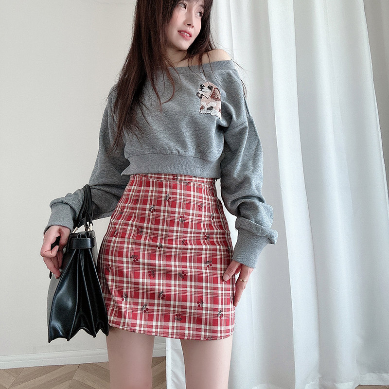 XJLYHZX红色樱桃格纹短裙复古小众秋冬a字减龄高腰百搭半身裙女