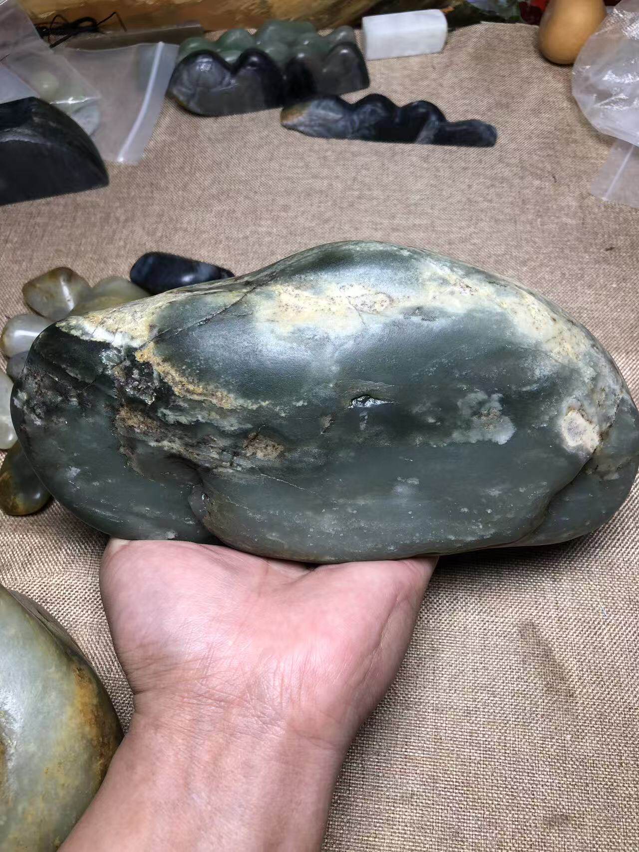 新疆和田玉籽料原石 僵黄皮翠青青白肉籽1528克 原皮无修无二上