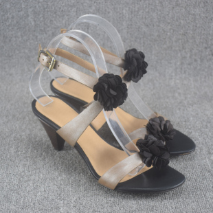 特价 清仓真皮女鞋 气质百搭舒适粗跟凉鞋 时尚 花朵高跟一字扣带凉鞋