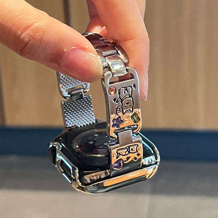 适用苹果手表表带s10新款金属iwatch s9可爱小狗彩钻series10女士AppleWatch智能运动JY腕带s876男女款高级感