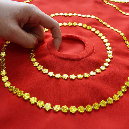 加厚红广场跳舞蹈转巾东北秧歌