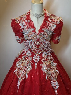 出租红色国潮走秀霸气女童礼服元旦春晚主持高定演出服唱歌模特