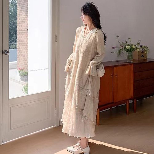 孕妇装2026春季重工提花压褶连衣裙女秋冬长袖孕妇蕾丝长裙内搭