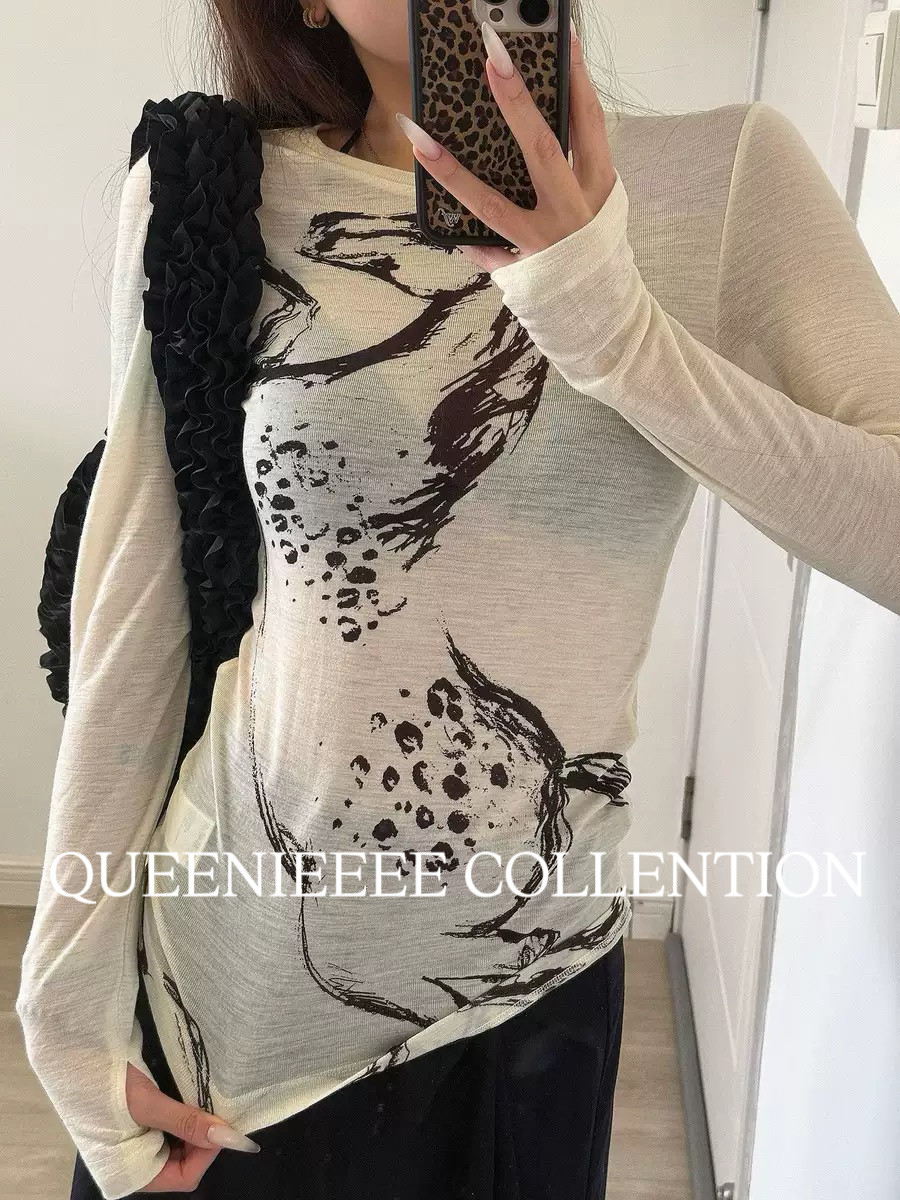 QUENNIE2026早春新款 C家马年修身版型长袖羊毛打底衫印花弹力衫