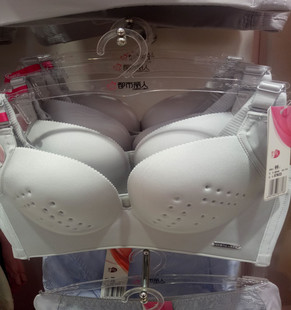 都市丽人2018年新款 文胸超薄BC杯软钢圈洞洞杯调整型内衣LB8404