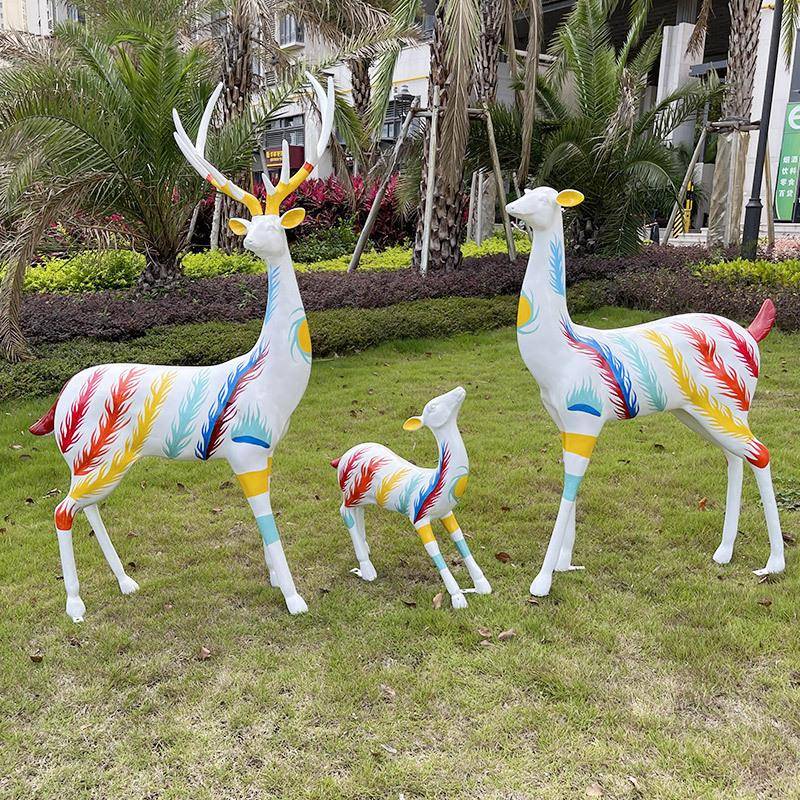 户外雕塑玻璃钢白鹿动物梅花鹿摆件园林景商场步行街装饰摆件创意