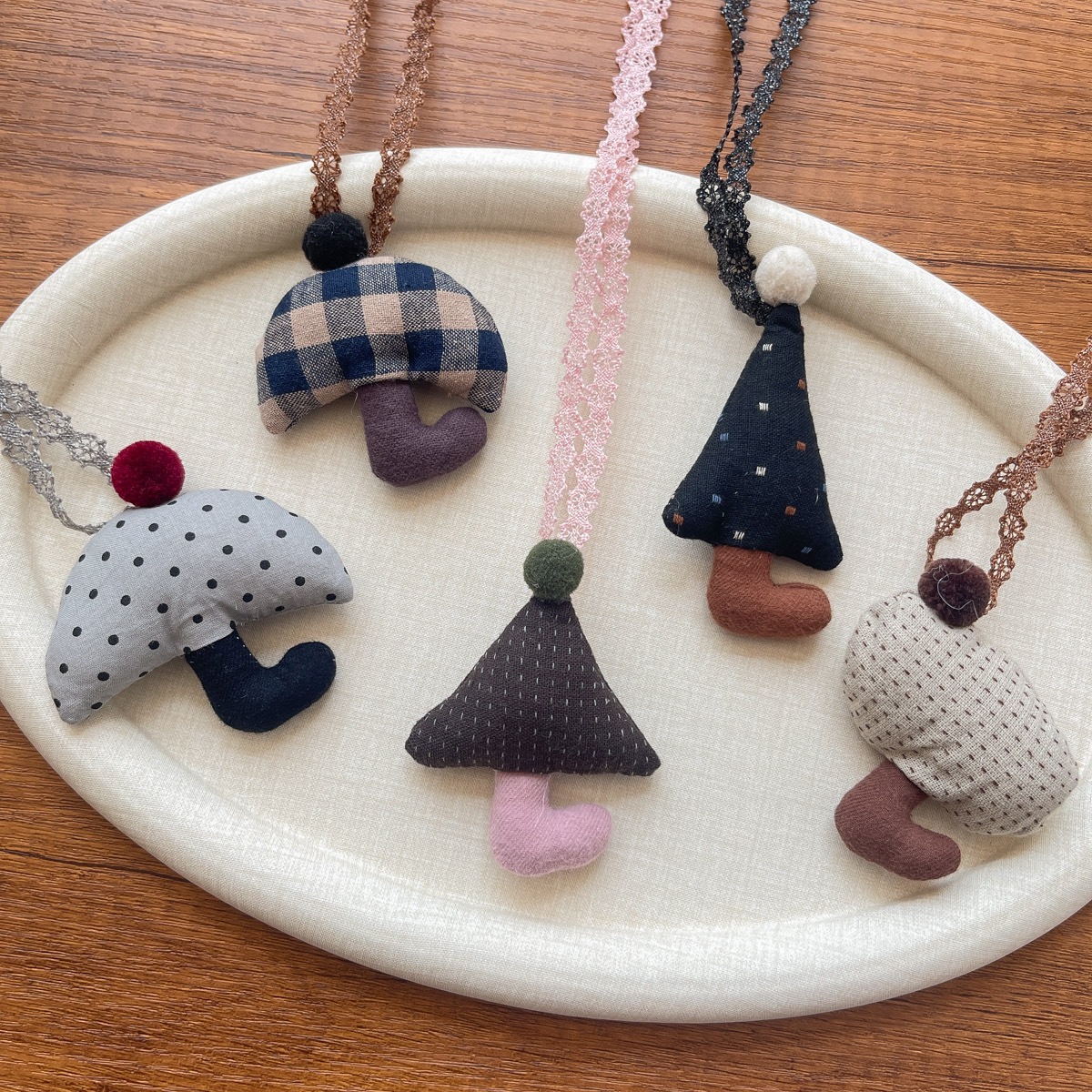 蘑菇小熊花朵衣服毛衣项链挂件